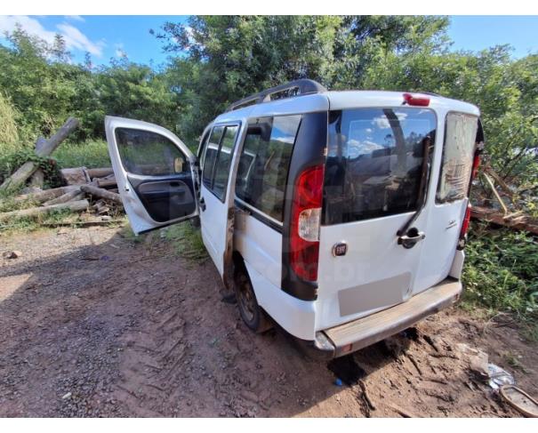 Foto de SANTA TEREZA/RS - CARRO - Fiat Doblo Essence 1.8, 2012/2013