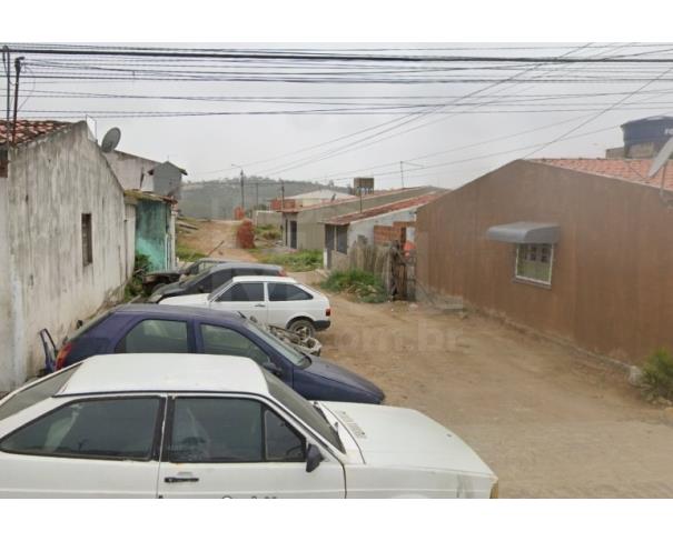 Foto de GRAVATÁ/PE — Casa no Bairro Alpes Suíços