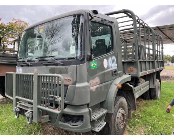 Foto de RIO DE JANEIRO/RJ- VTNE CAMINHÃO EMP GE ATEGO 1725/42 5T 4X4 MERCEDES-BENZ