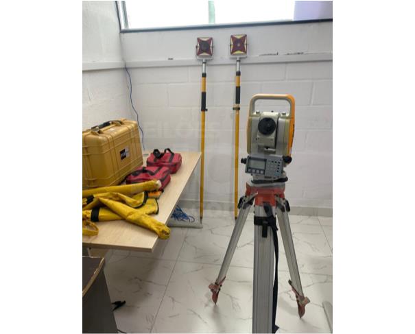 Foto de ANCHIETA/ES - Equipamento de topografia