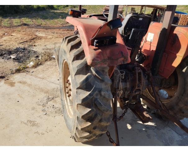Foto de Águia Branca /ES- Trator Agrícola Ursus, modelo 3512 turbo