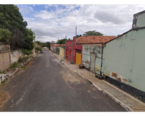 Foto de MATIAS CARDOSO/MG — Casa e seu lote no Centro