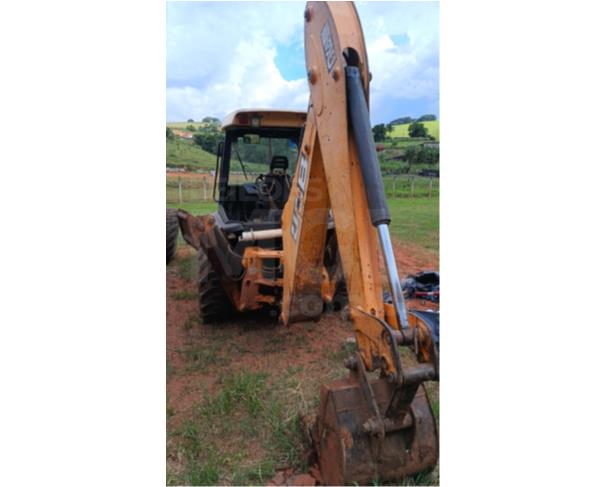 Foto de SÃO JOÃO DA MATA/MG - Retroescavadeira JCB modelo 3C.