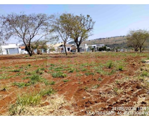 Foto de PATOS DE MINAS/MG - Lote urbano com área de 4.244,62 m², localizado no bairro Campos Elíseos 