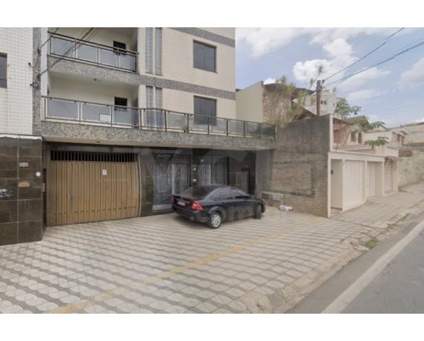 Foto de ITAÚNA/MG — [Fração ideal de 50% sobre] uma sala comercial no Centro