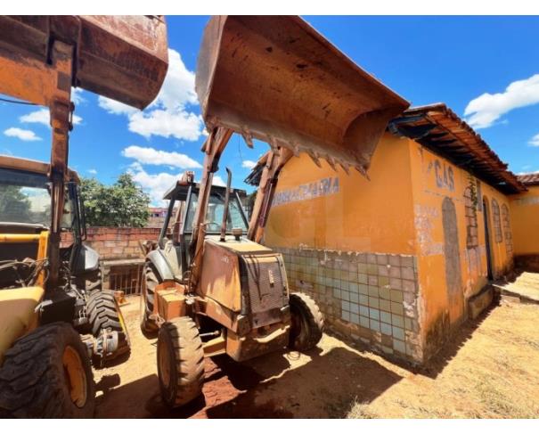 Foto de SERRA AZUL DE MINAS/MG- Retroescavadeira Case, modelo 580L