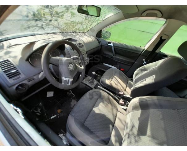 Foto de RIO DAS OSTRAS/RJ - VW POLO SEDAN 2.0 COMFOR