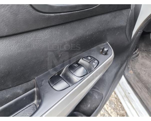 Foto de ITAÚNA/MG- NISSAN FRONTIER S MTX4 2020/2021- PA13160