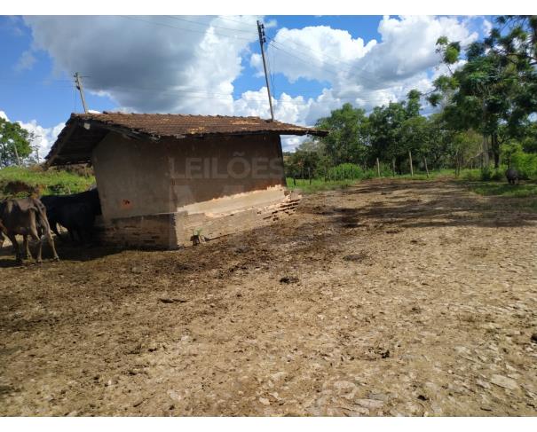 Foto de SÃO GONÇALO DO PARÁ/MG – Sítio com 19.88.00 hectares (198.800m²) frente para BR—262 