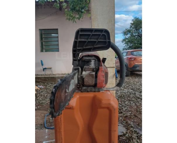 Foto de FLOR DA SERRA DO SUL/PR-Motosserra Husqvarna 120.