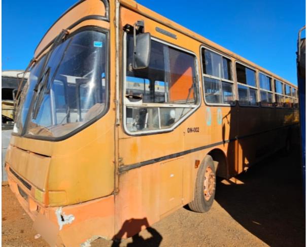 Foto de MONTE CARMELO/MG -Ônibus Mercedes Benz OF 1620,   1996/1997