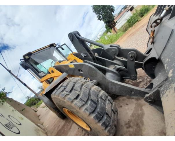 Foto de ITAÚNA/MG-PÁ CARREGADEIRA VOLVO L120F