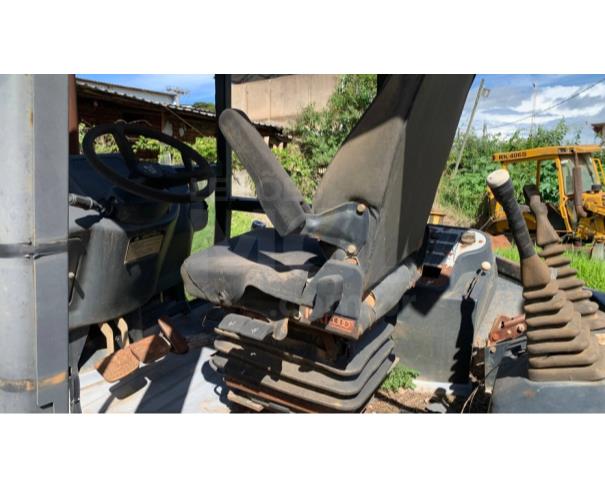 Foto de LAGOA DOURADA/MG - Retroescavadeira JCB, modelo 3C.
