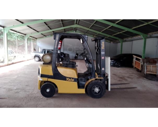 Foto de ITAÚNA/MG - EMPILHADEIRA - YALE GLP 050 VX - ANO: 2014/2014 - PA12991