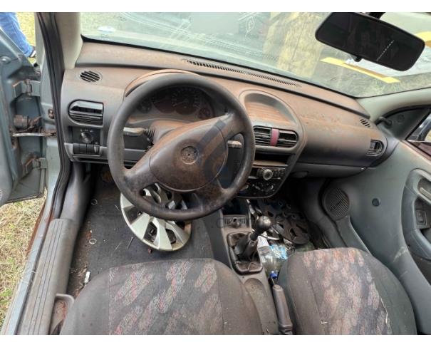 Foto de BANDEIRANTES/PR - GM Corsa Sedan, 2002/2003