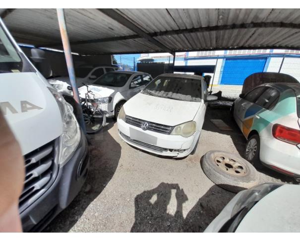 Foto de RIO DAS OSTRAS/RJ - VW POLO SEDAN 2.0 COMFOR