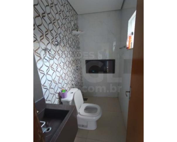 Foto de PIRAPORA/MG – Casa e seu respectivo lote com a área de 360,00m², situado no bairro São João Batista