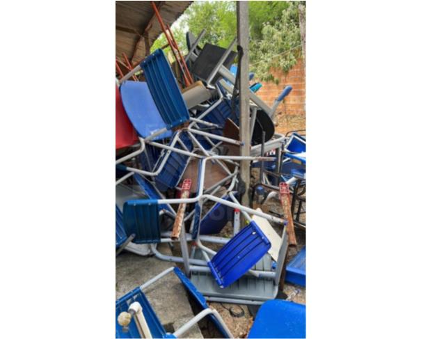 Foto de IBICOARA/BA - Diversos (cadeiras, carteiras, impressoras, CPUs)
