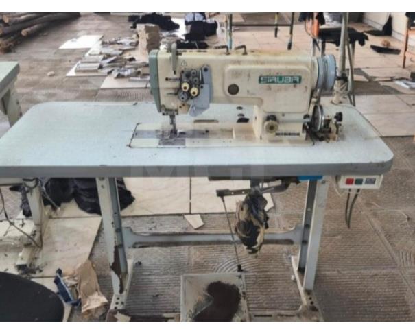 Foto de ASTOLFO DUTRA/MG - 02 máquinas industriais SIRUBA prespontadeiras com mesas 