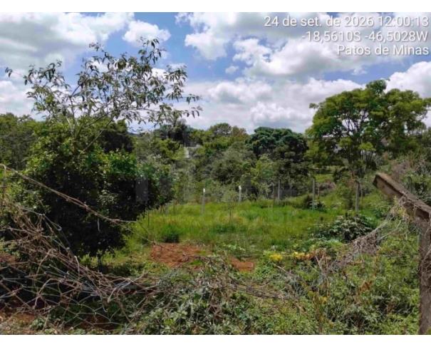 Foto de PATOS DE MINAS/MG - Lote urbano com área de 4.523,46 m², localizado no bairro Altos dos Caiçadas 