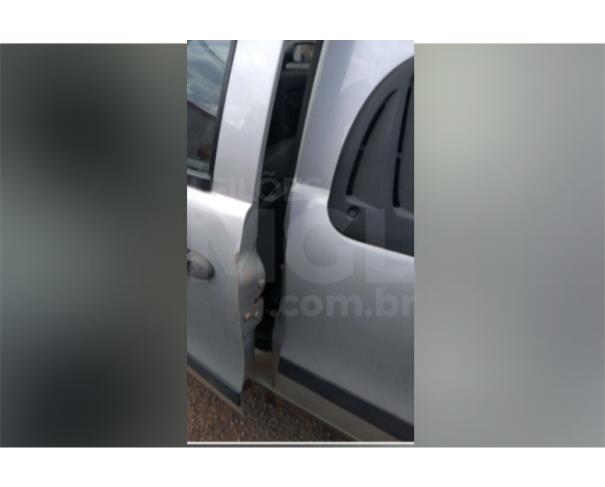 Foto de MACHADO/MG - FIAT Strada Trek Flex