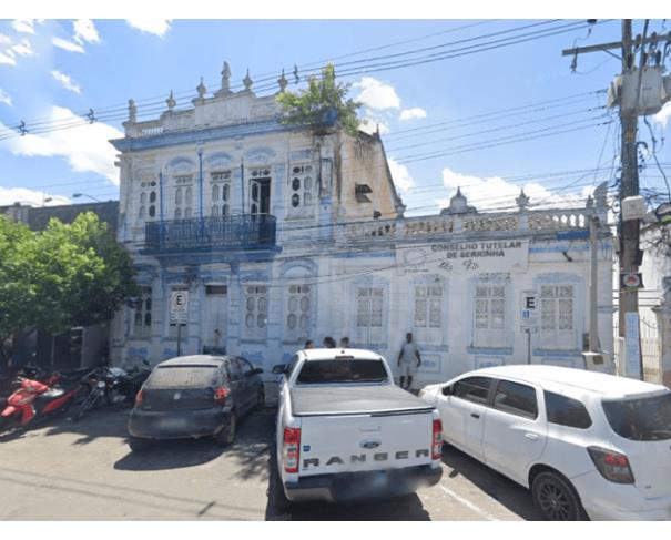 Foto de SERRINHA/BA — Prédio na Praça Luiz Nogueira (antiga Prefeitura de Serrinha/BA)