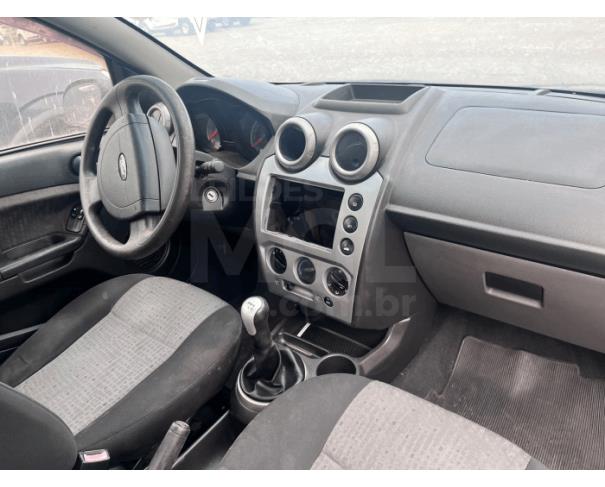 Foto de ITAÚNA/MG FORD/FIESTA SEDAN 1.6 ANO 2011/2012 COR PRATA