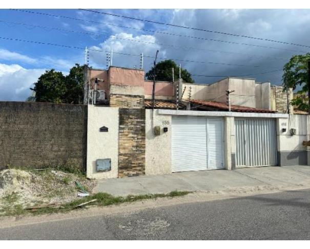 Foto de EUSÉBIO/CE — Casa com 3 quartos e 1 vaga na garagem
