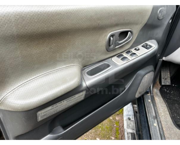 Foto de ITAÚNA/MG- MITSUBISHI PAJERO SPORT  HPE 2.8 4X4 DIESEL AUT. 2004/2005- PA12564