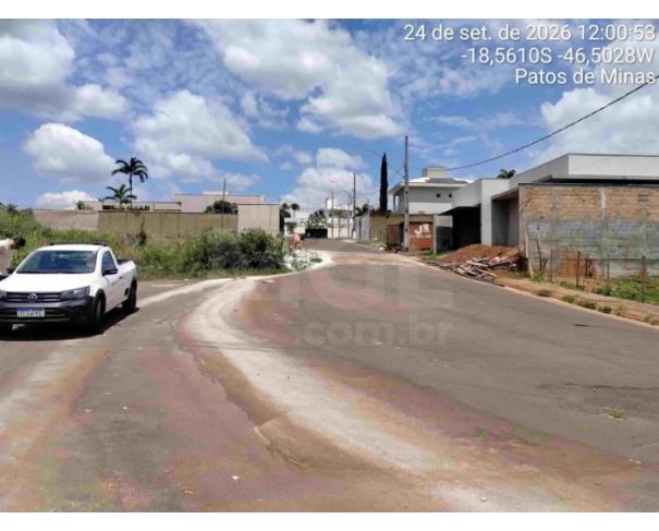 Foto de PATOS DE MINAS/MG - Lote urbano com área de 4.523,46 m², localizado no bairro Altos dos Caiçadas 