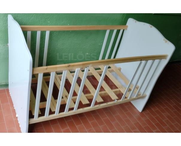 Foto de SENADOR CORTES/MG - Lote de Mobiliário em Geral