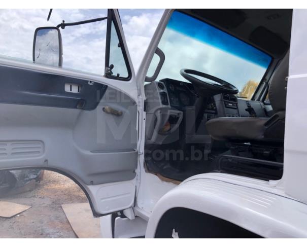 Foto de CONTAGEM MG - VOLKSWAGEN  26.260 E COM PIPA 15 MIL LITROS - TRAÇADO 