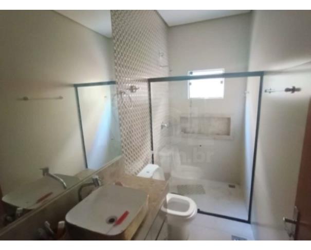 Foto de PIRAPORA/MG – Casa e seu respectivo lote com a área de 360,00m², situado no bairro São João Batista