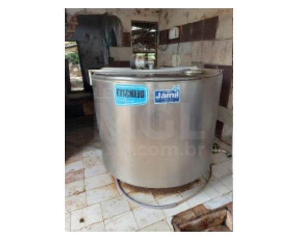 Foto de JAPARAÍBA/MG - Tanque de armazenamento/resfriador de leite
