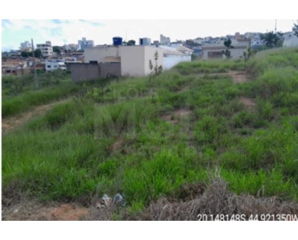 Foto de DIVINÓPOLIS/MG- TERRENO DE 300,00M² SITUADO NO BAIRRO FÁBIO NOTINI