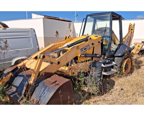Foto de ASSARÉ/CE - Retroescavadeira JCB, modelo 3C. 