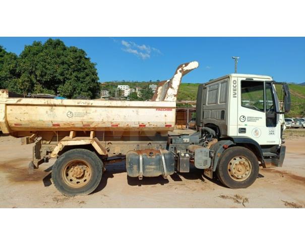 Foto de IÚNA/ES - Caminhão - Iveco Tector 140E22, 2014/2014