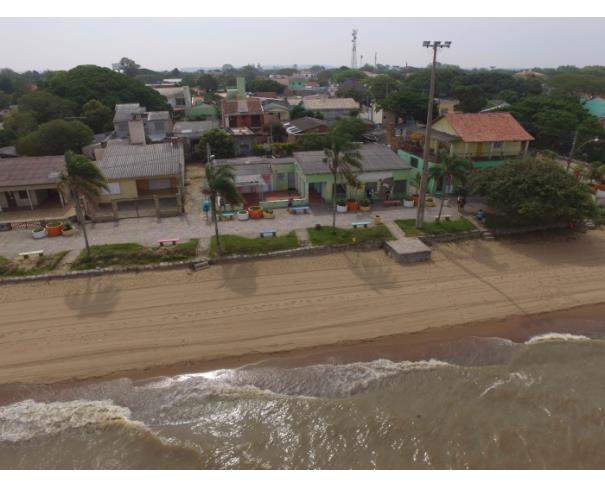 Foto de ARAMBARÉ/RS - Lote urbano nº 21 da Quadra 56, localizado na Rua da Praia