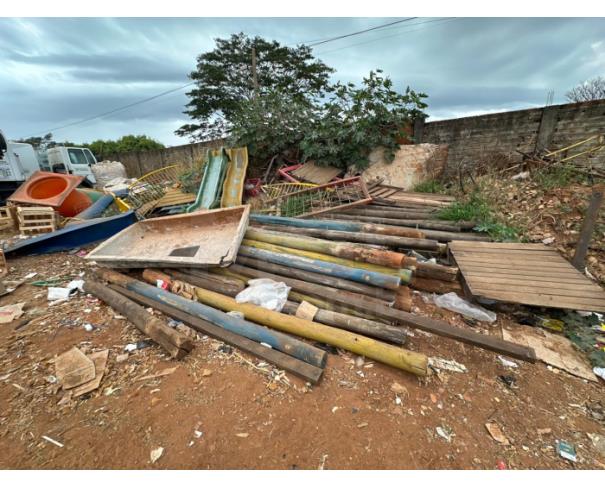 Foto de  SALES/SP - Sucata de Materiais diversos.