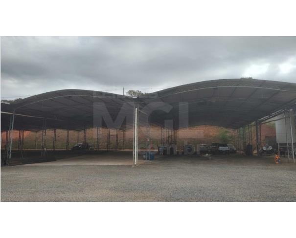 Foto de ALFENAS/MG - Estrutura metálica de dois barracões