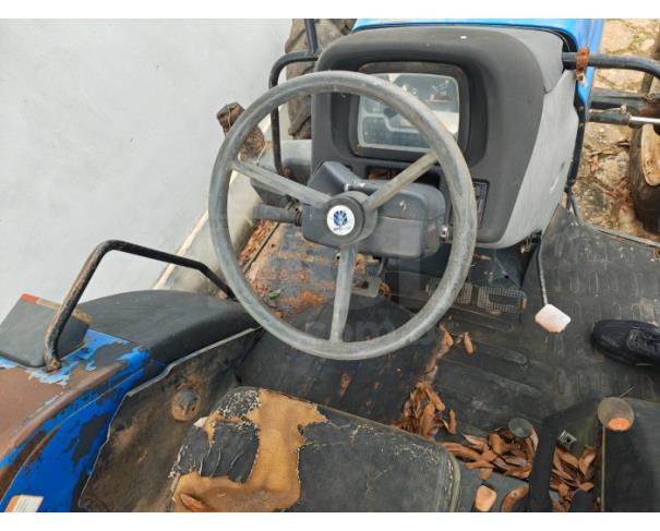 Foto de SERITINGA/MG - Trator Agrícola New Holland, modelo TL 75