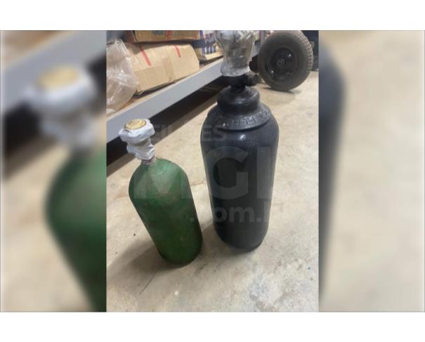 Foto de CUIABÁ/MT - Um motogerador, dois cilindros e duas furadeiras