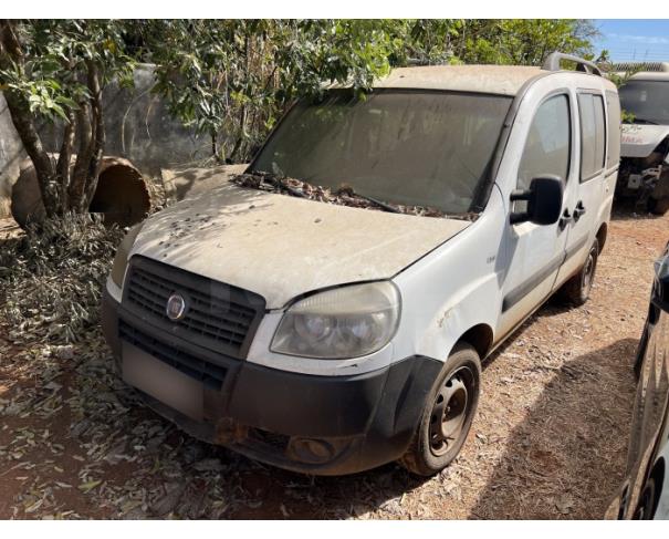 Foto de IGUATAMA/MG - CARRO - Fiat Doblo Attractiv 1.4, 2014/2014