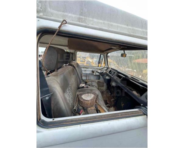 Foto de SANTA BARBARA DO MONTE VERDE/MG - VW KOMBI FURGÃO 9 LUGARES, 2013