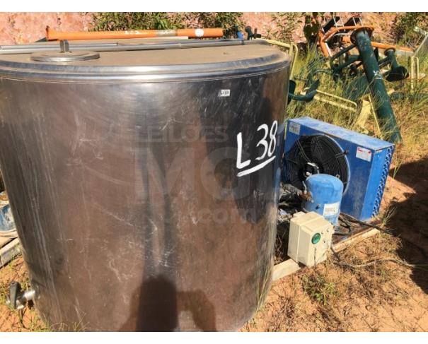 Foto de PRESIDENTE KENNEDY/ES - Sucata (tanque resfriador de leite 1000 litros, ano 2011.)