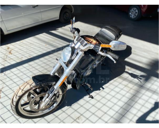 Foto de LOTE 016-HARLEY-DAVIDSON/ MOTOCICLETA VRSCF ANO 2013/2014 JB27357