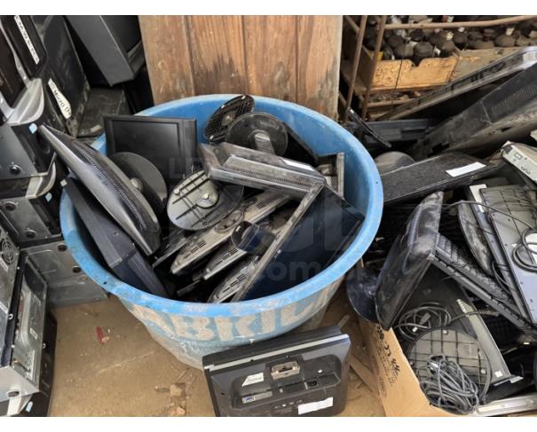 Foto de CAMPO DOS GOYTACAZES/RJ-Eletrônicos, informática (CPUS, monitores, estabilizadores, teclados, impressoras, ares condicionados, televisores, impressoras).