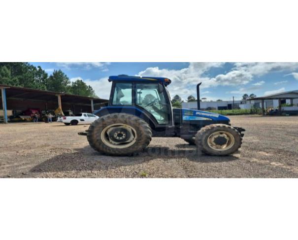 Foto de CAMPESTRE DA SERRA/RS - Trator Agrícola Cabinado New Holland – modelo TL75E – 4x4