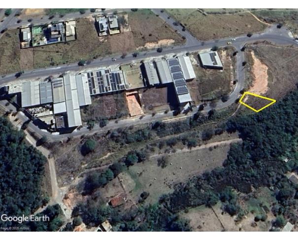 Foto de CONSELHEIRO LAFAIETE/MG - Lote nº 15 da quadra 7 com 404,68m² no Bairro Ouro Verde
