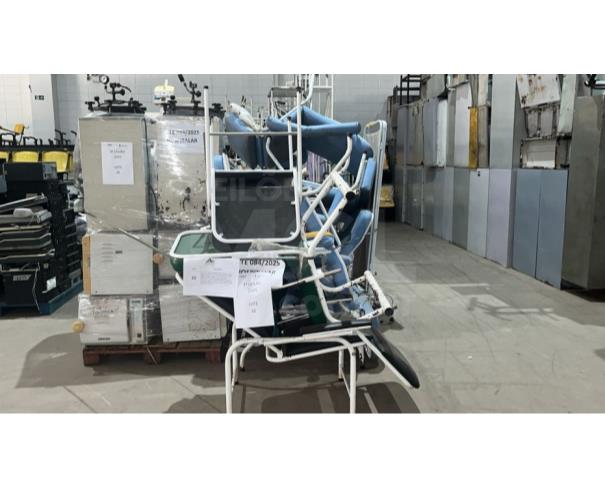 Foto de MANAUS/AM - ARMÁRIO, AMALGAMADOR, APARELHO SONAR, APARELHO DE PROFILAXIA, APARELHO DE ULTRASSOM, AUTOCLAVE, BALANÇAS, BISTURI, BANCO, BIOMBO, BRAÇADEIRA, CADEIRAS, CARRO HOSPITALAR, CENTRÍFUGA, DESTILADOR, COMPRESSOR, CUBA, ESCADA HOSPITALAR ...